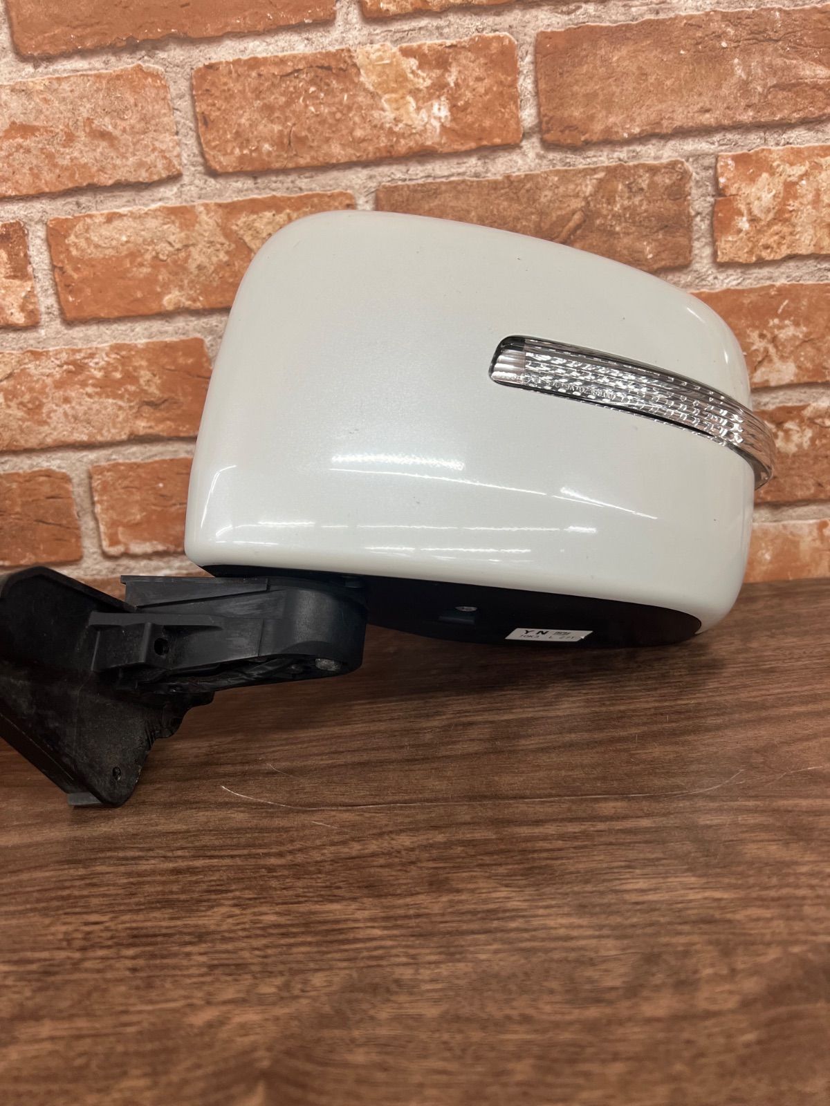 パールホワイト