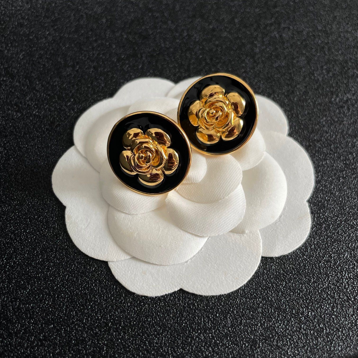 今日特価】CHANEL シャネル 中古 ダブル C イヤリング