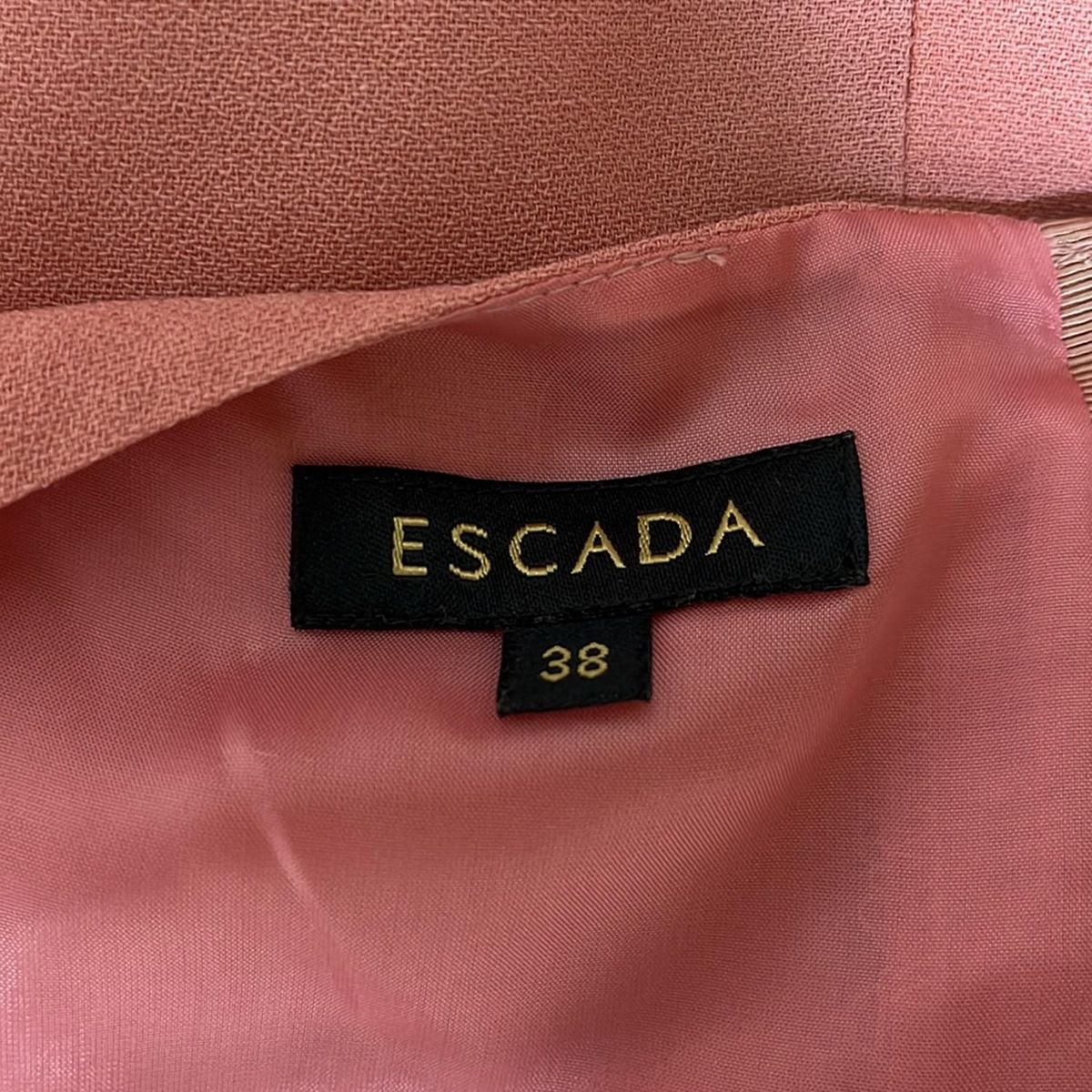 ESCADA(エスカーダ) ワンピーススーツ レディース - ピンク 肩