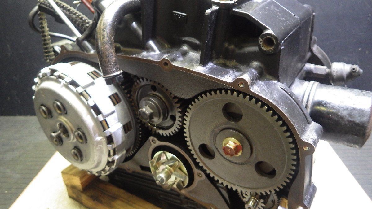 バルカン400 エンジン バルカン400クラシック VN400A エンジン 腰下 部品取り等に K65