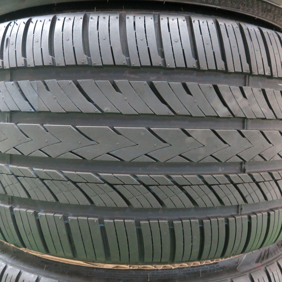 245|30R22 295|25R22