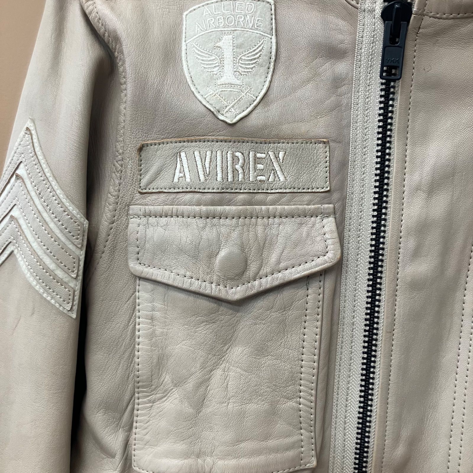 希少✨️AVIREX レザー シングルライダース ホワイトベージュ Lサイズ レザージャケット ライダースジャケット メンズ 本革 革ジャン