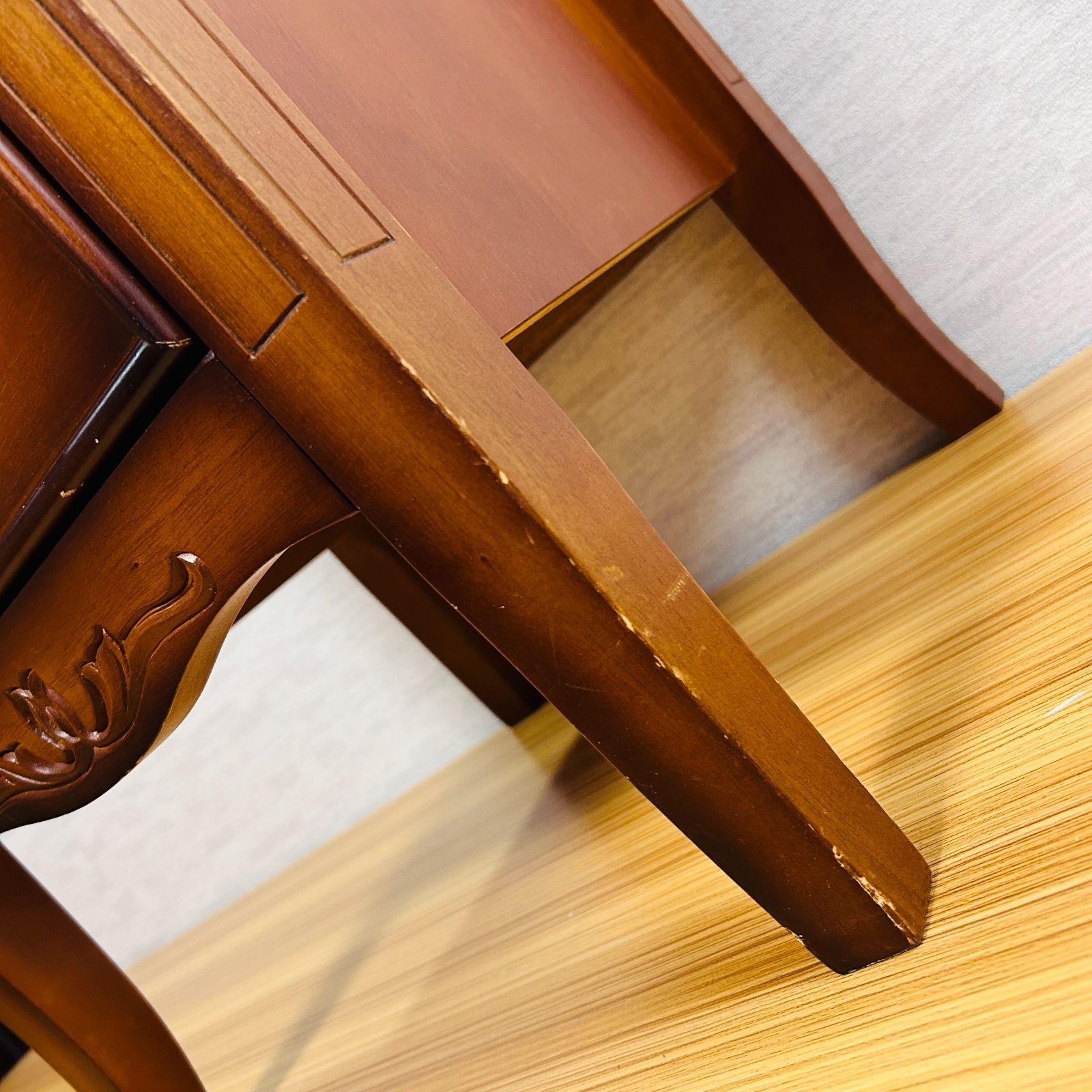 2段引き出し 彫刻デザイン