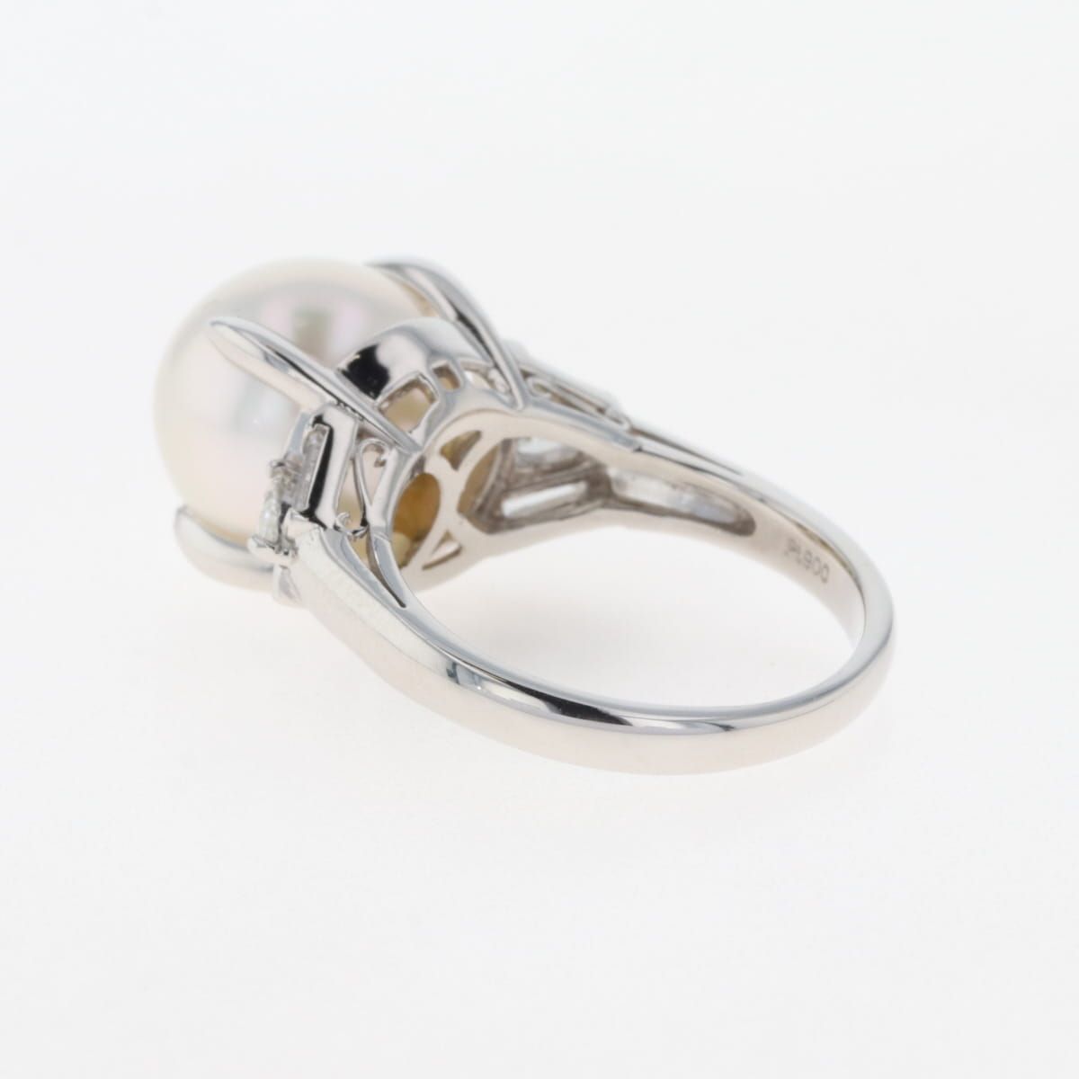 在庫一掃】 パール デザインリング プラチナ 指輪 メレダイヤ 真珠  