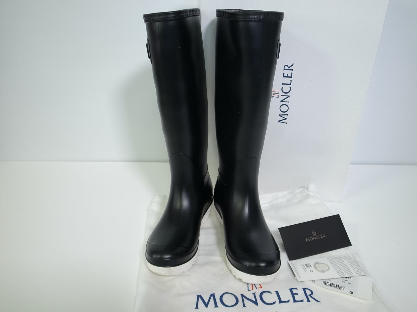MONCLER モンクレール　レインブーツ　長靴　新品未使用 MONCLER（レインブーツ/長靴）のフリマアイテム一覧
