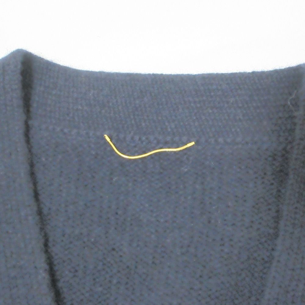 DEUXIEME CLASSE - 美品 24AW Deuxieme Classe ドゥーズィエムクラス オンライン完売モデル Conventional 金ボタン Vネック ニット カーディガン ネイビー レディース 古着 中古 USED 美品 24AW Deuxieme Classe ドゥーズィエムクラス オンライン