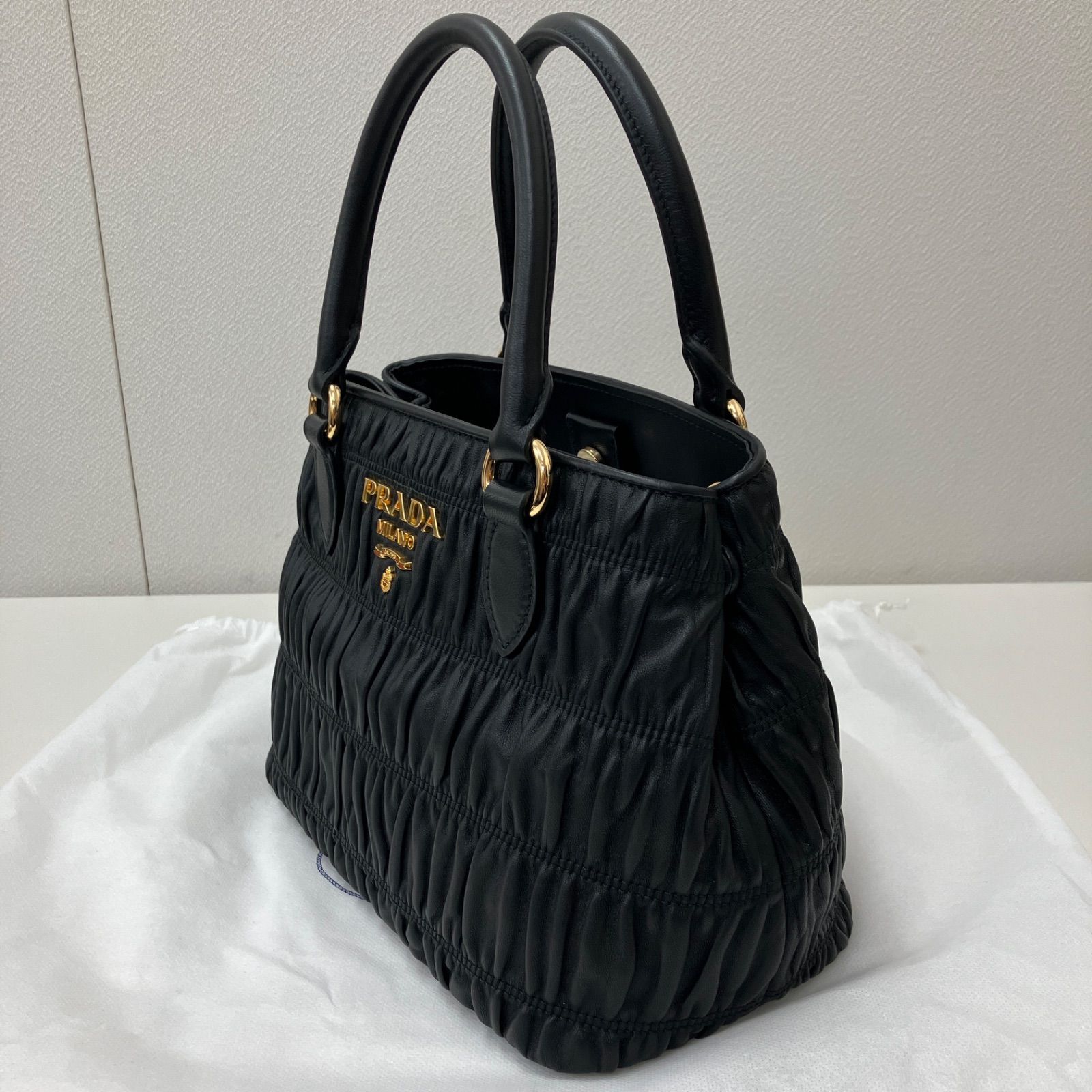 極美品】PRADA プラダ ギャザーナッパ 2wayバッグ - メルカリ