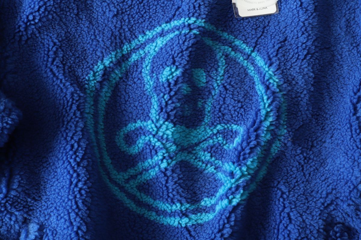 韓国限定モデル☆MARK&LONA マーク&ロナ☆モコモコサークルスカルロゴ