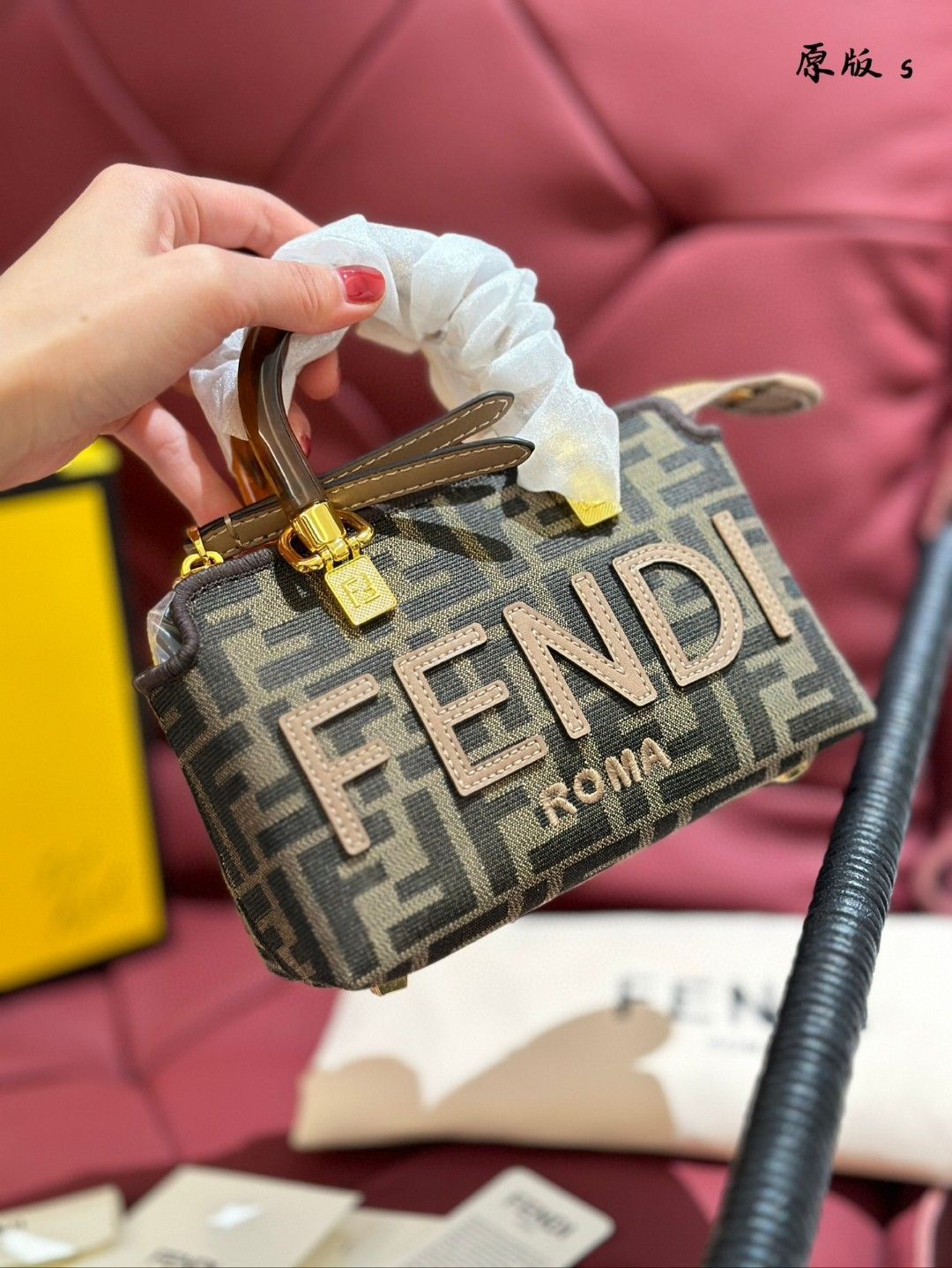 関税送料込★FENDI★ミニ ロゴ トートバッグ☆ FENDI お洒落 ミニ トートバッグ FF ロゴ Fendi Origami Mini