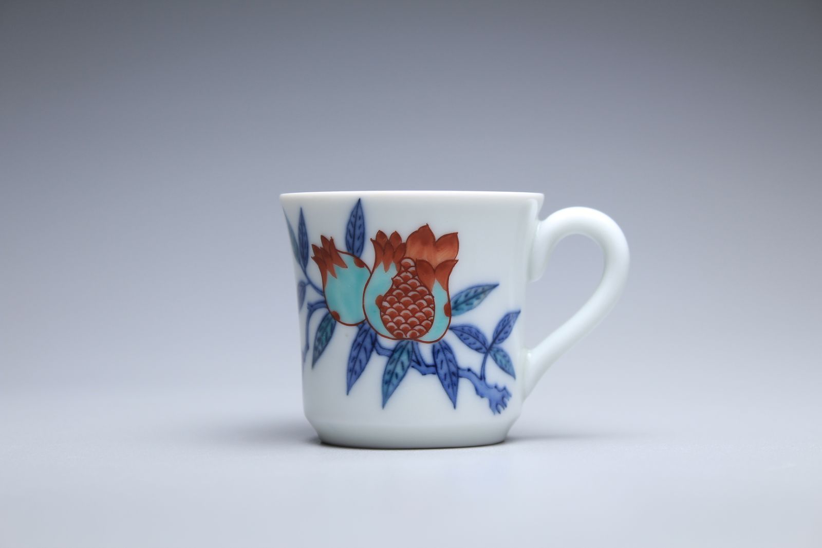 十三代今泉今右衛門 錦柘榴絵珈琲碗2客 カップ＆ソーサー 共箱