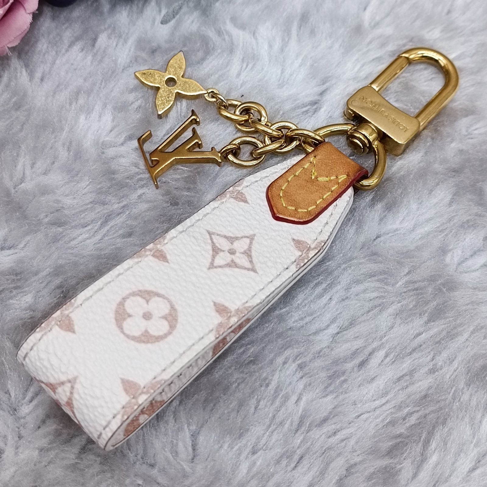 LOUISVUITTON 》 ルイヴィトン キーホルダー LVチェリシュド