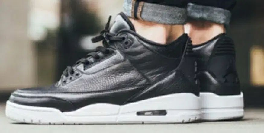 NIKE(ナイキ) エアジョーダン 3 サイバーマンデー 240mm