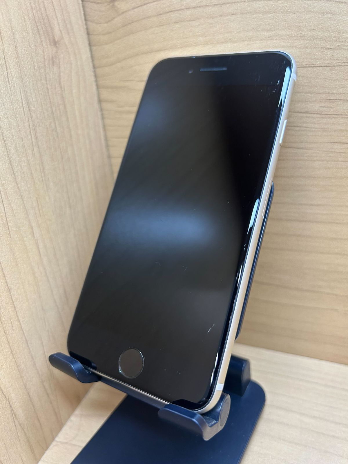 iPhone 動作確認済み SIMフリー 背面ガラス割れ SE(第3世代) SE | 背面