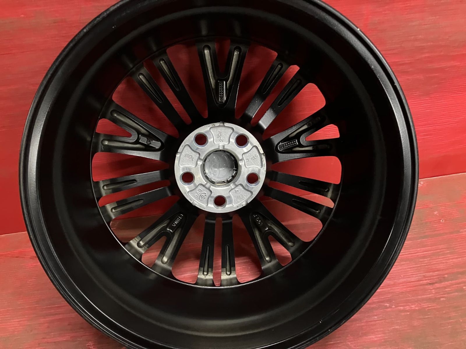 ヤリスクロス純正 4本SET