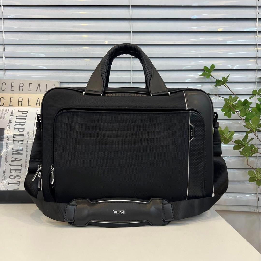 新品 TUMI リンカーン ブリーフ ARRIVé ビジネスバッグ