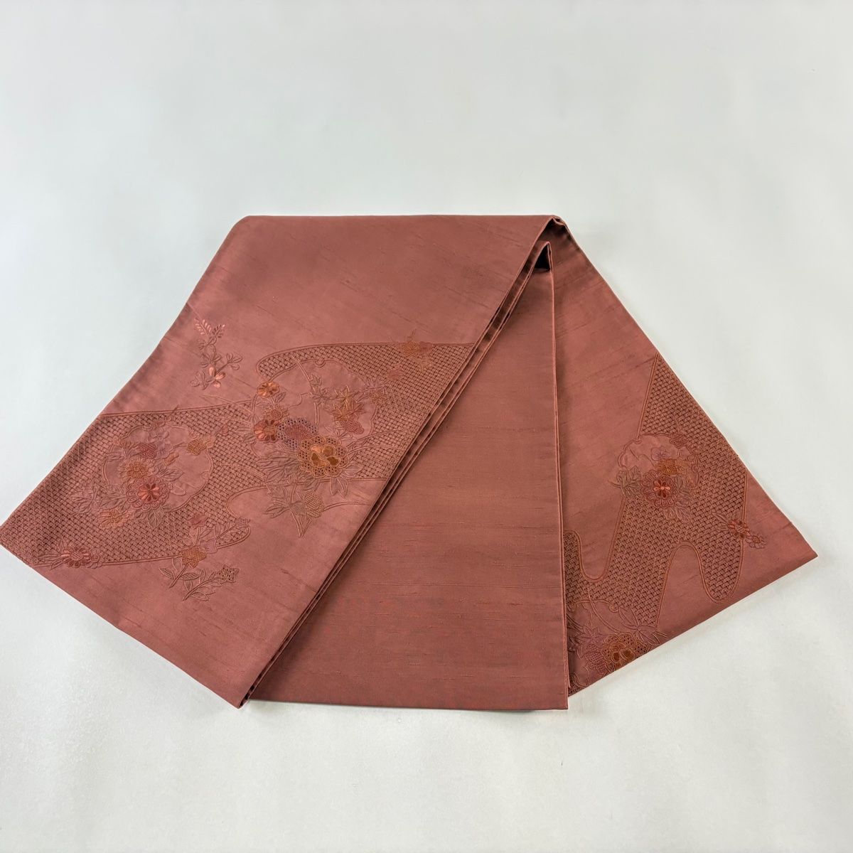 袋帯 美品 秀品 紬地 雪輪 霞 蘇州刺繍 赤茶 お太鼓柄 正絹