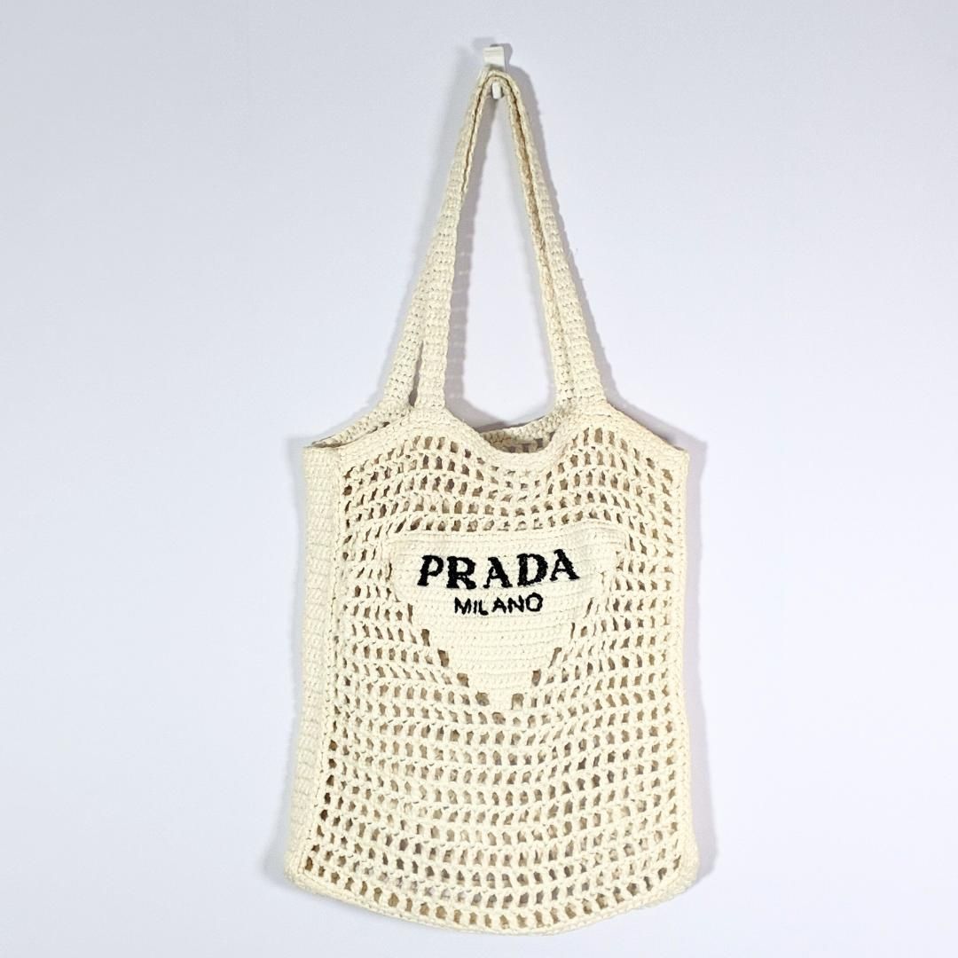 【美品】Prada クロシェ 三角ロゴ トートバッグ ラフィア 美品】Prada クロシェ 三角ロゴ トートバッグ ラフィア カゴ