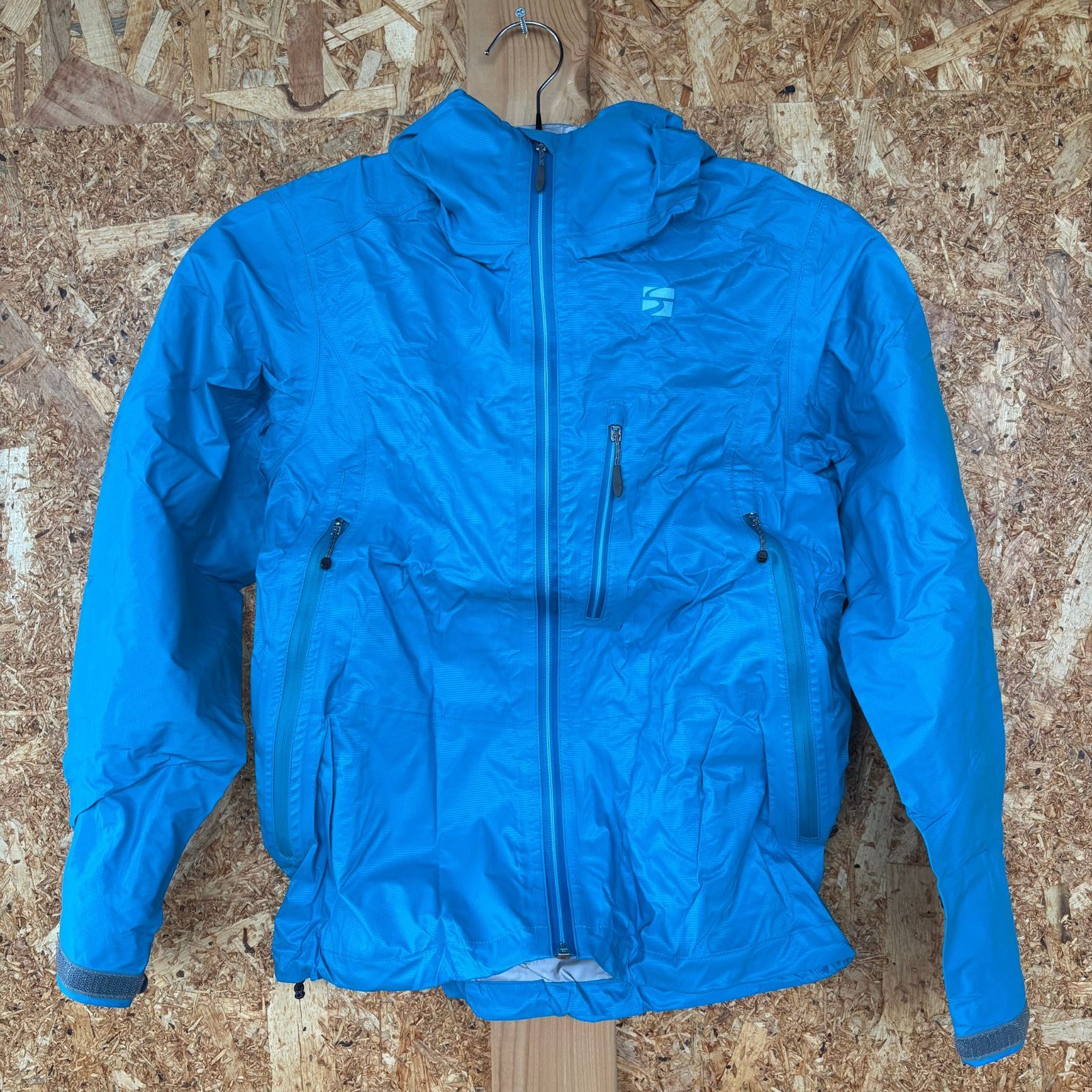 女性用 Mサイズ finetrack エバーブレスフォトンジャケット パンツ上下セット