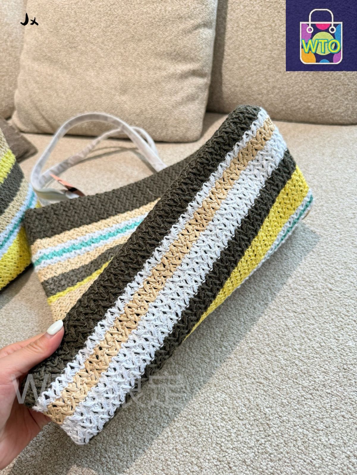 今日特価】Miu Miu ミューミュー ショッピングバッグ カーキ