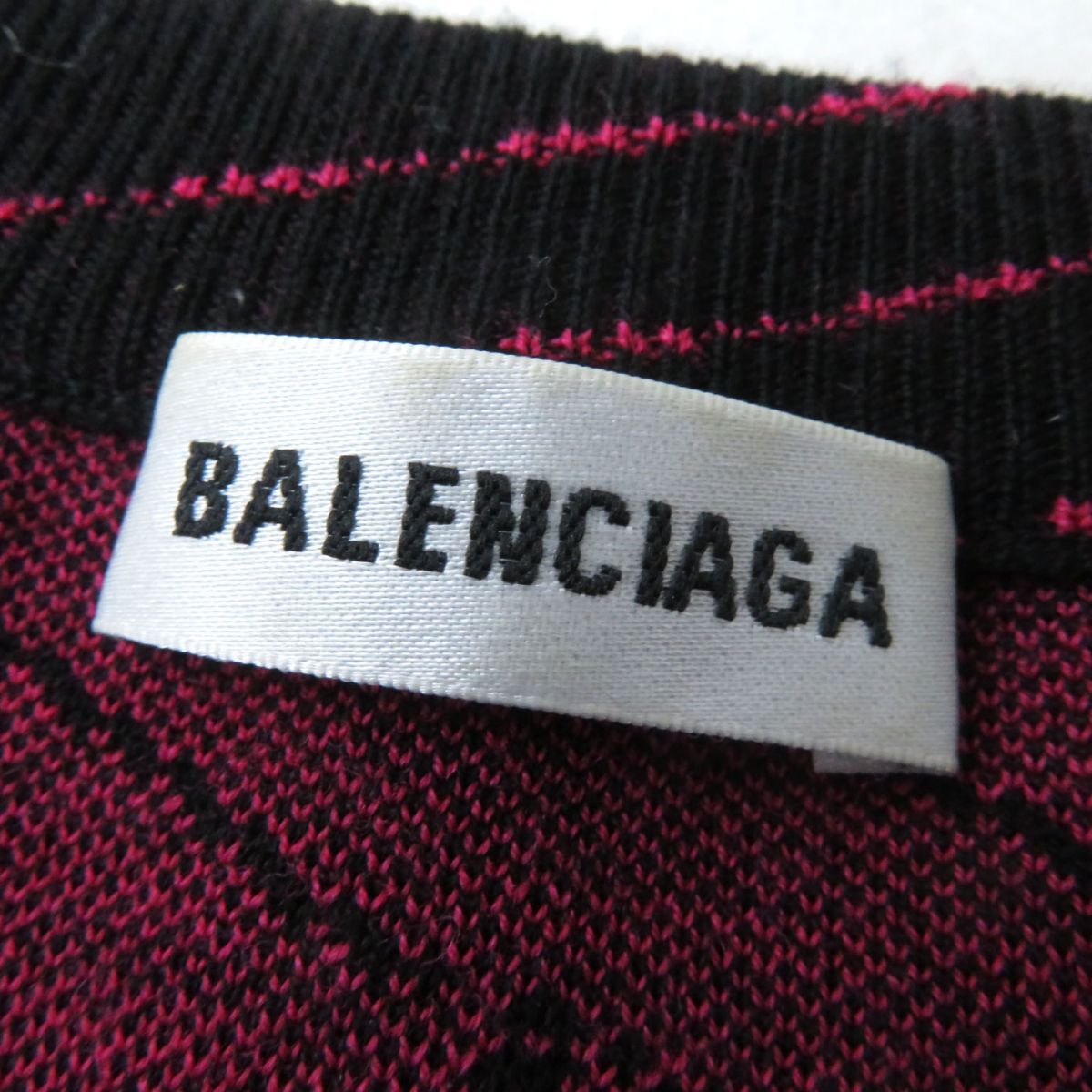 美品☆正規品 BALENCIAGA バレンシアガ 19AW 583094 ロゴ総柄 ダイアゴナル ジャガード ニット／セーター レディース  ブラック×ピンク XS - メルカリ