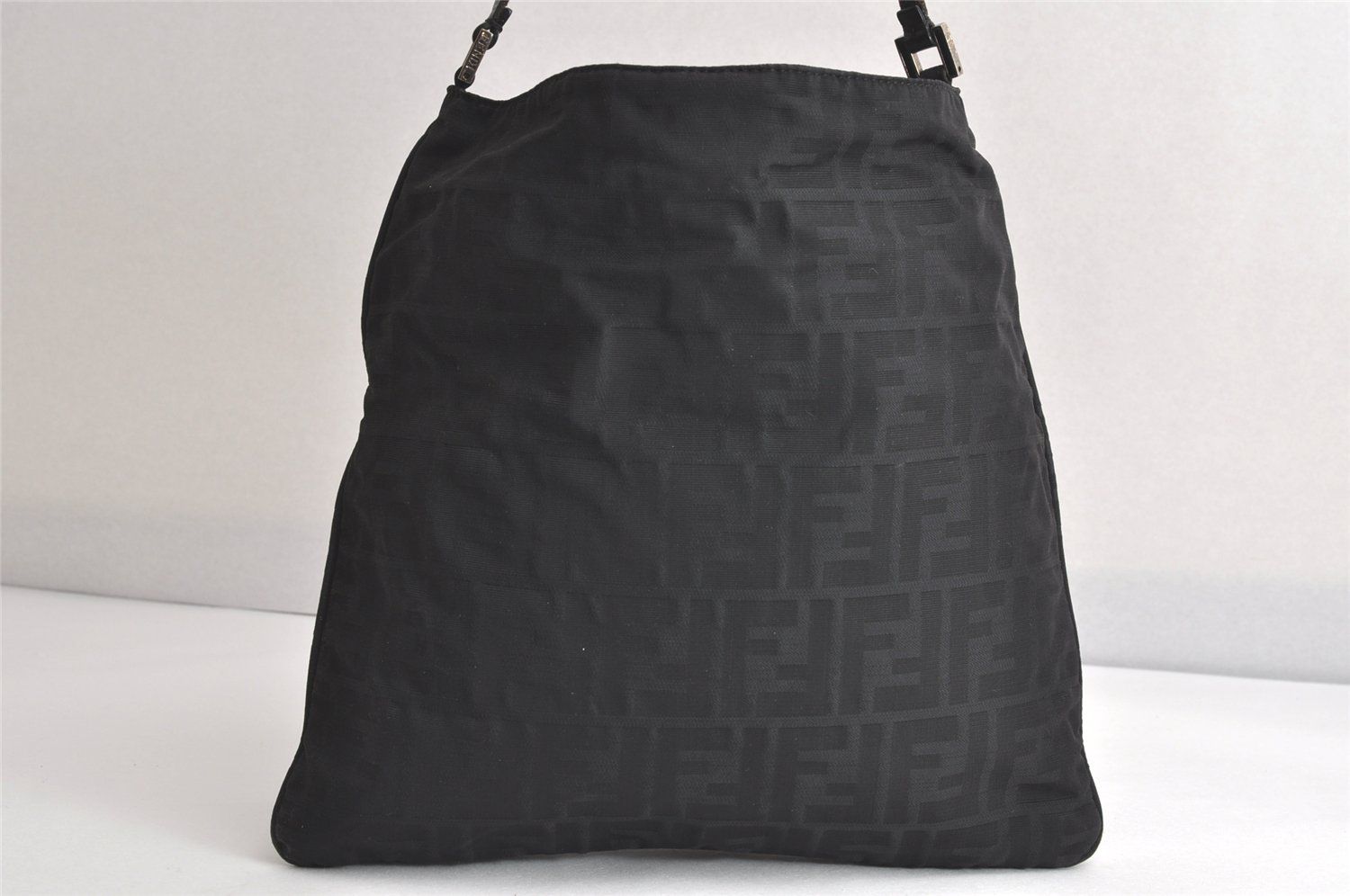 FENDI フェンディ ズッカ柄 ショルダーハンドバッグ 財布 ナイロン レザー ブラック ジャンク 2755N