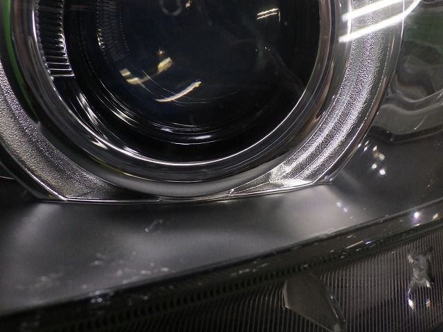 ヴォクシー 前期 ヘッドライト左右 ZRR70/75 HID 28-203 V8 バラスト付