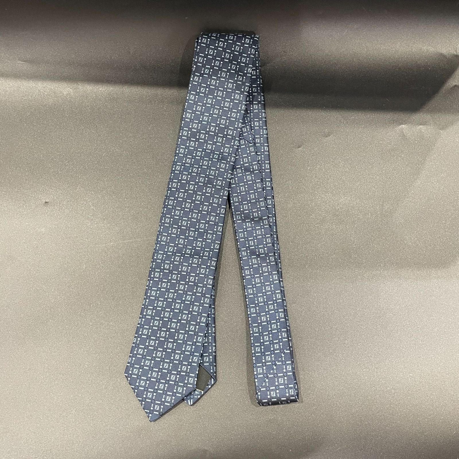 フェンディ ネクタイ ♥品 B25093946