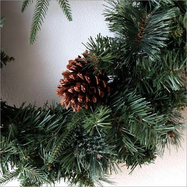 クリスマスリース おしゃれ 玄関 大きい 55cm LED イルミネーション リビング 松ぼっくり 北欧 グリーン もみの木とコーンのLEDリース WWW_SKLAD-KIRPICHA_RU