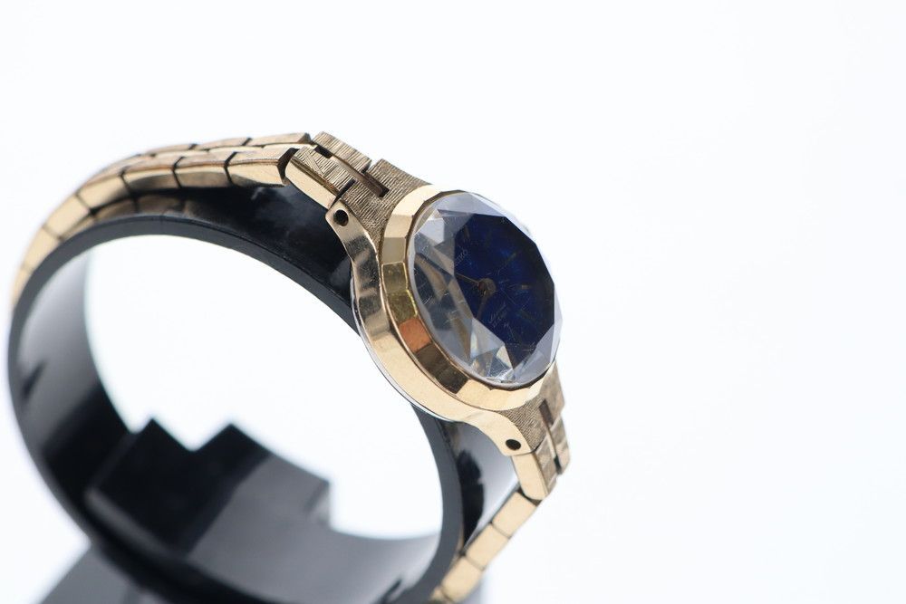 ブルー文字盤 腕時計