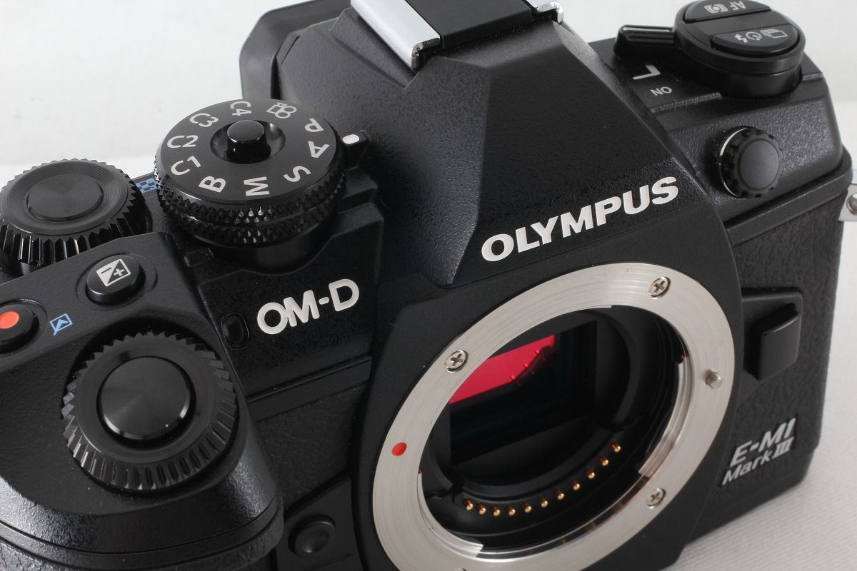 オリンパス OLYMPUS OM-D E-M1 Mark III ボディ ブラック 僅か1883ショット 付属品完備 元箱◇45918