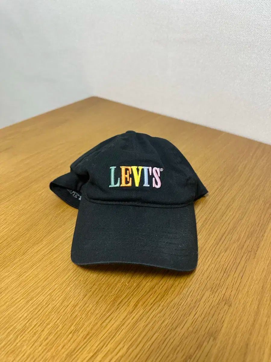 【雷市場（ポンジャン）商品韓国直送】 LEVI'S(リーバイス) ボールキャップ