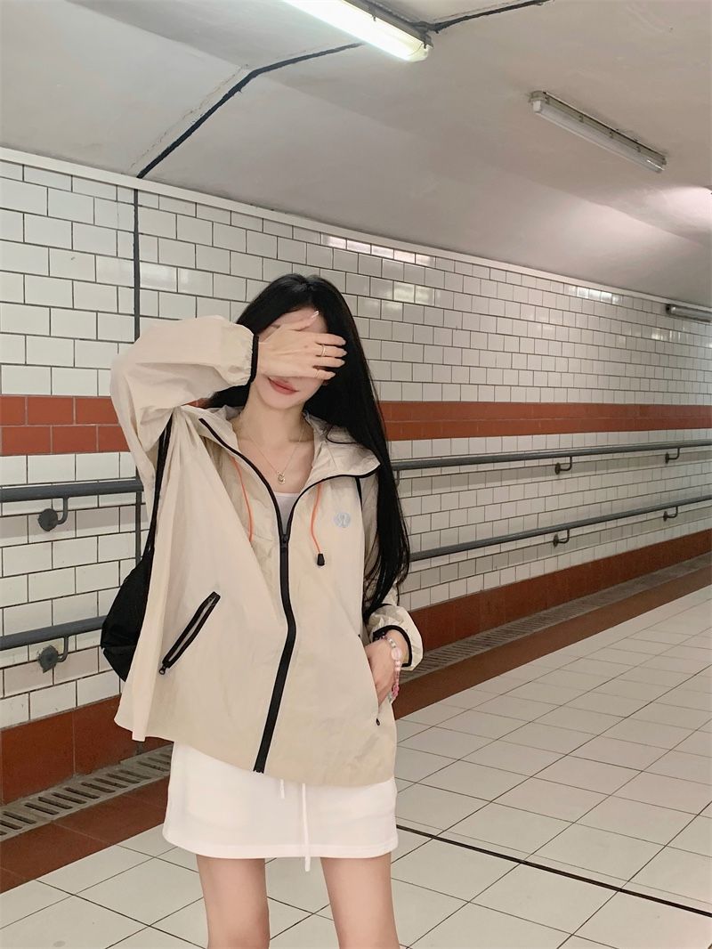 新品タグ付き⭐️ハグオーワー　フラワー＆ポップコーン編みハンドニットベスト 新品タグ付き⭐️ハグオーワー フラワー＆ポップコーン編みハンド