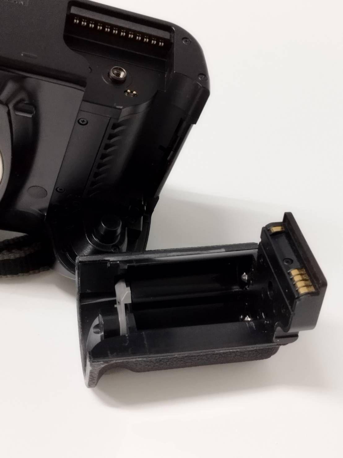 謙虚な ジャンク Canon キヤノン EOS-1N フィルム一眼カメラ