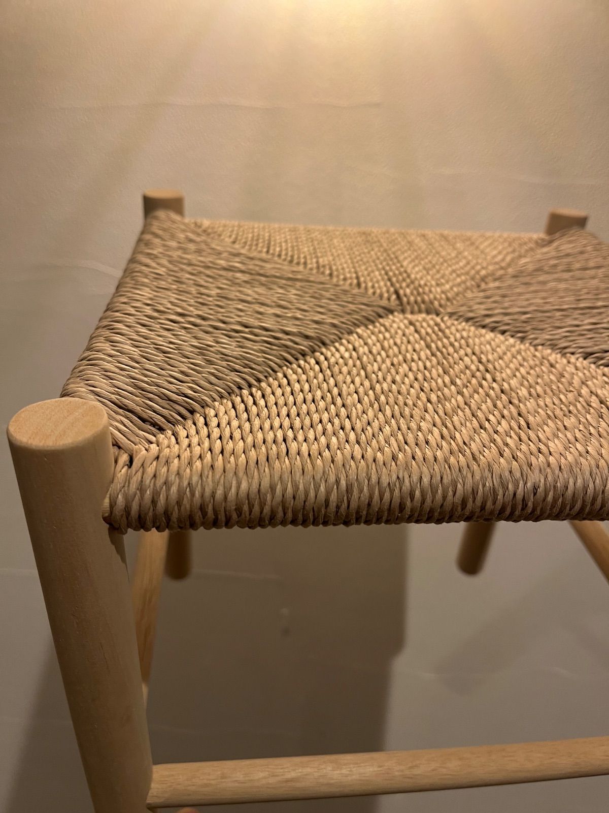 子供椅子 ハンドメイド 木の家具 キッズチェア 手編みの座面 ペーパー