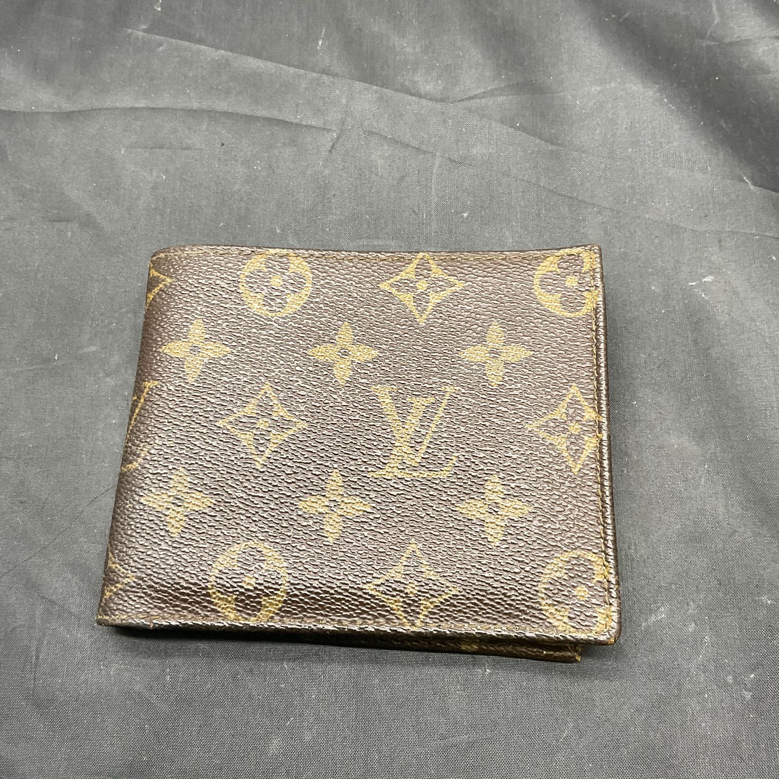 ルイヴィトン モノグラム 折り財布 B25040534