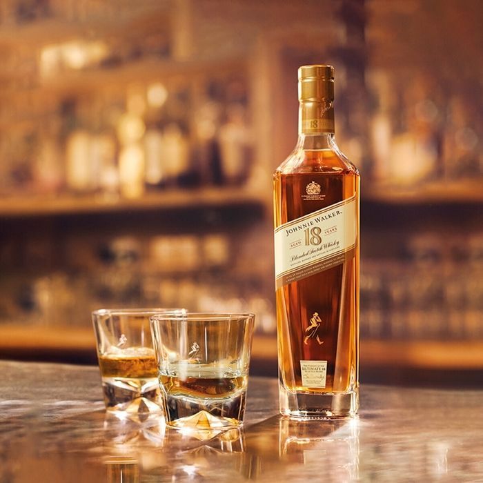 Johnnie Walker 18年 ブレンデッドスコッチウイスキー 700ml ジョニーウォーカー 18年 40度 700ml [ウイスキー][スコッチ