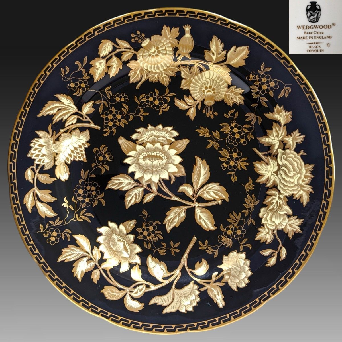 人気モデル Wedgwood ウェッジウッド Black Tonquin 金彩 キャビネットプレート 27.5cm 英国製 ボーンチャイナ 0813