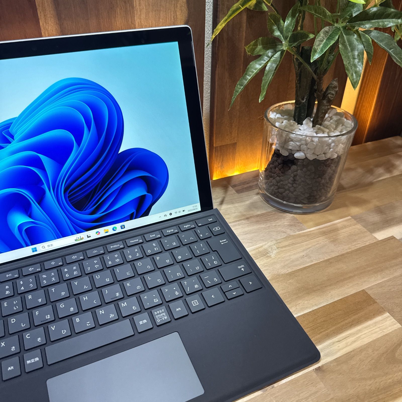 公式ショップ限定価格❣️/ 準美品《LTEモデル》Surface Pro5