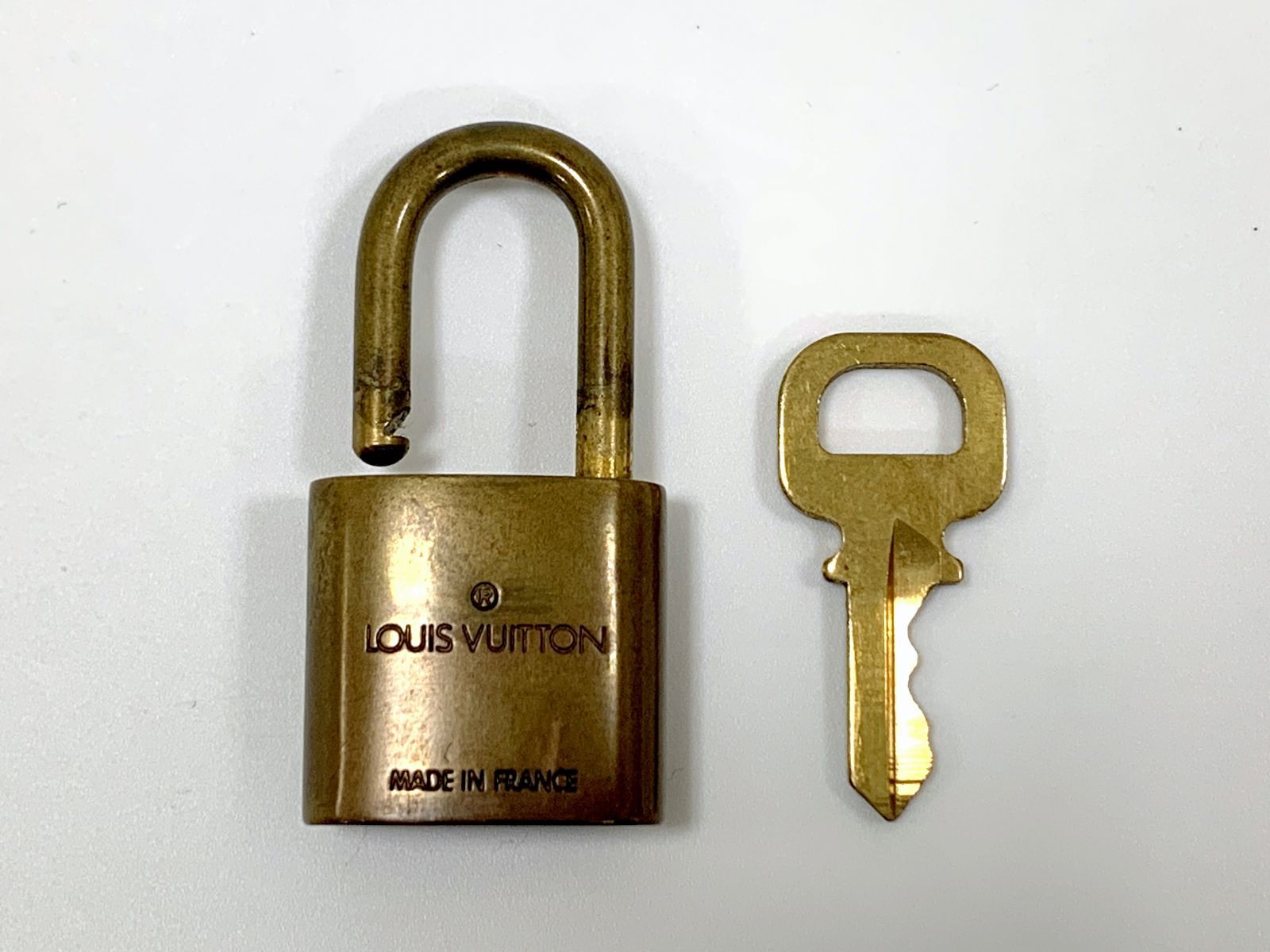 Authentic LOUIS VUITTON Lock And Key Set Padlock Made In France,no319