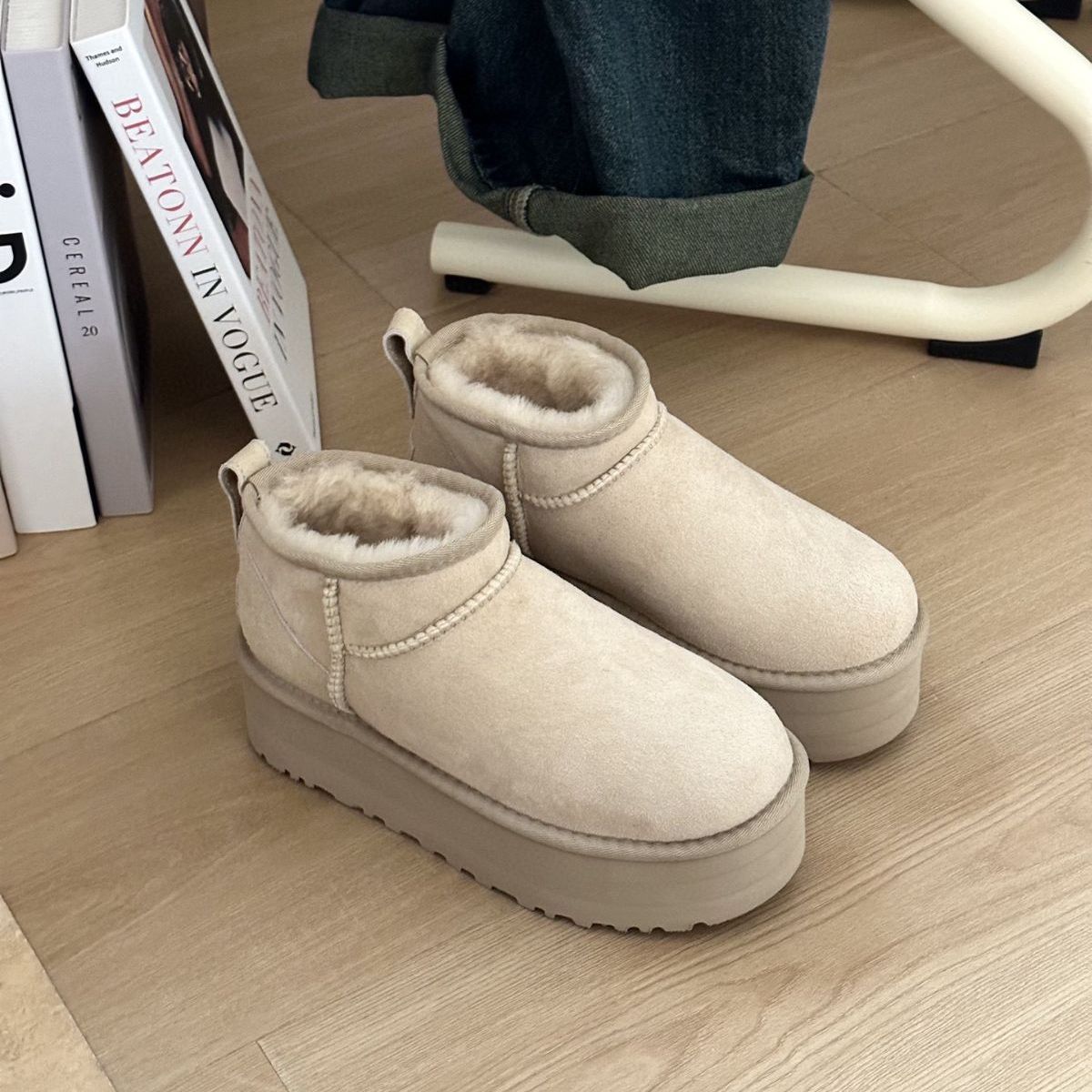 UGG クラッシックウルトラ ミニプラット フォーム 厚底 ブーツ