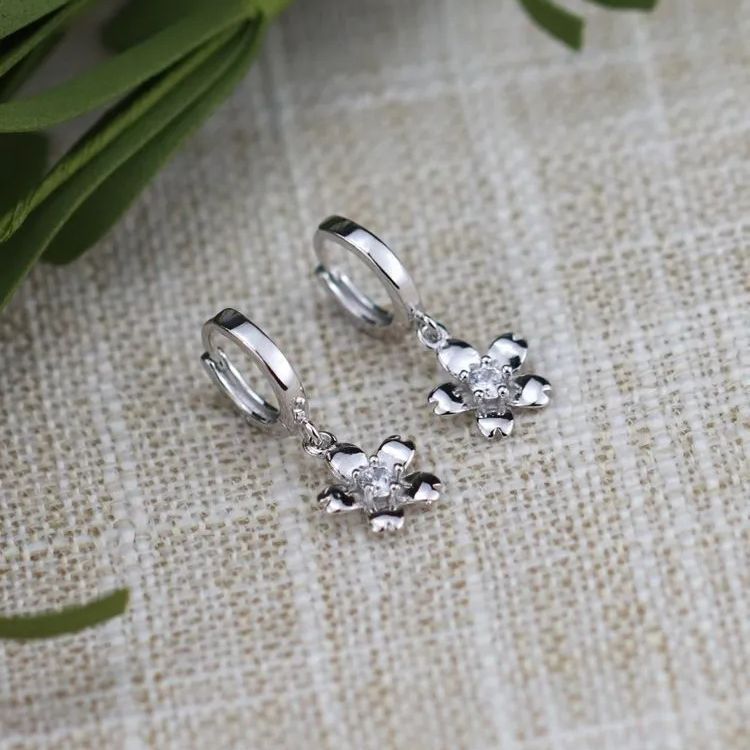 イヤリング ピアス ホワイトダイヤモンド プラチナメッキ 白銅