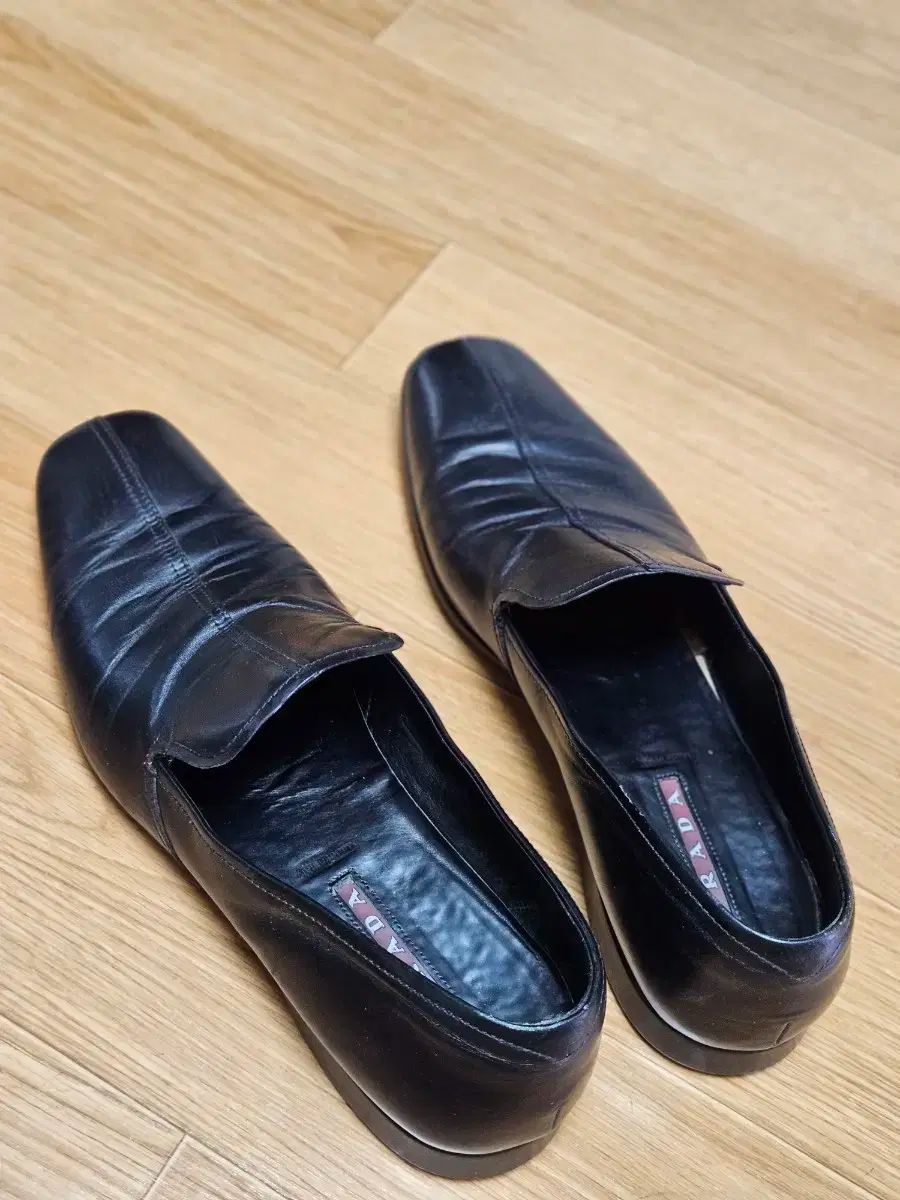 PRADA プラダ