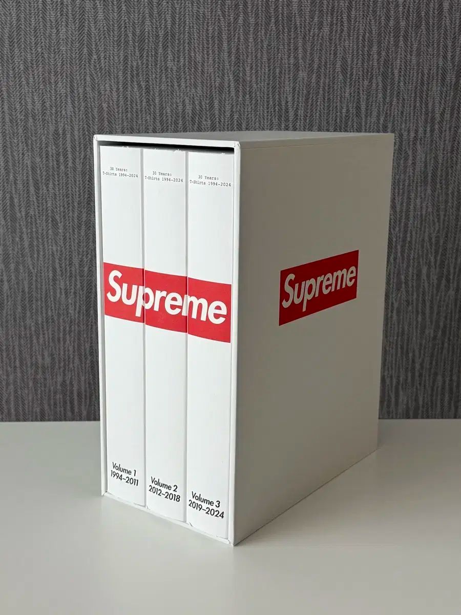 シュプリーム 30周年 Tシャツ BOOK セット