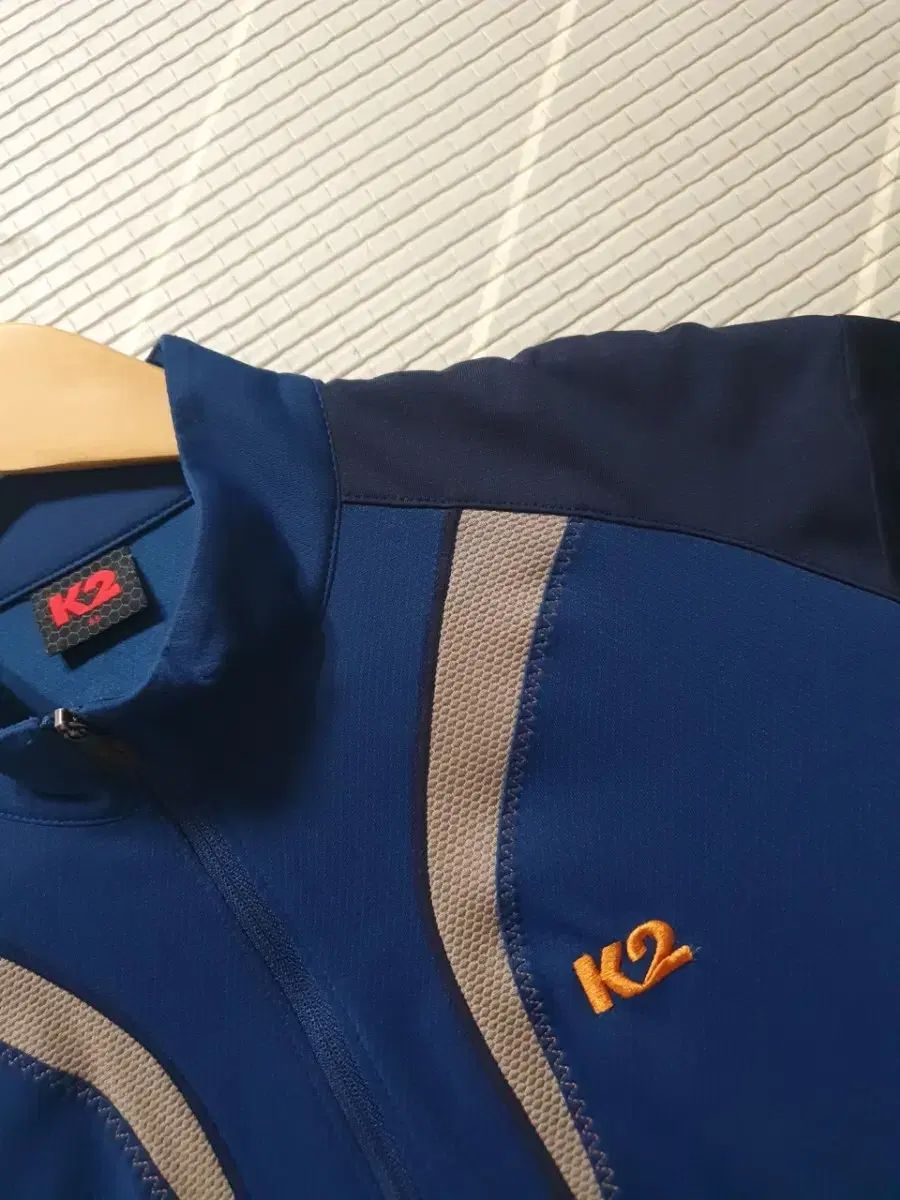 95 K2 機能的な T シャツ ショップ 登山ウェア Tシャツ