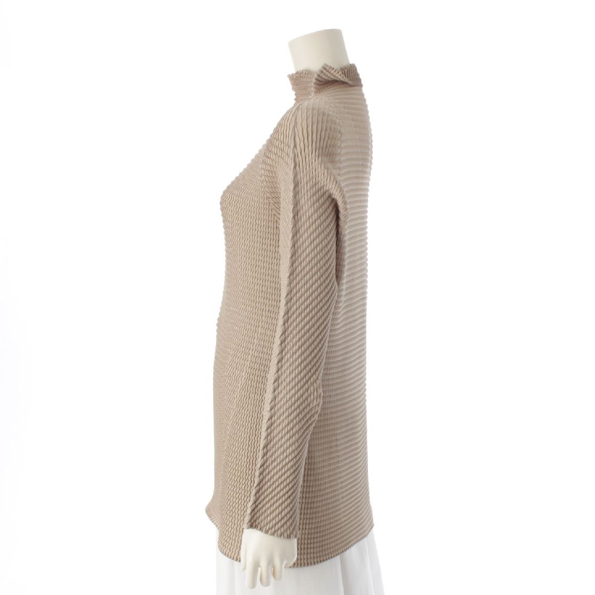 ISSEY MIYAKE - イッセイミヤケ 凸凹プリーツ ボトルネック 長袖 カットソー トップス IM94-FJ636 ベージュ M【中古】 イッセイミヤケ 凸凹プリーツ ボトルネック 長袖 カットソー