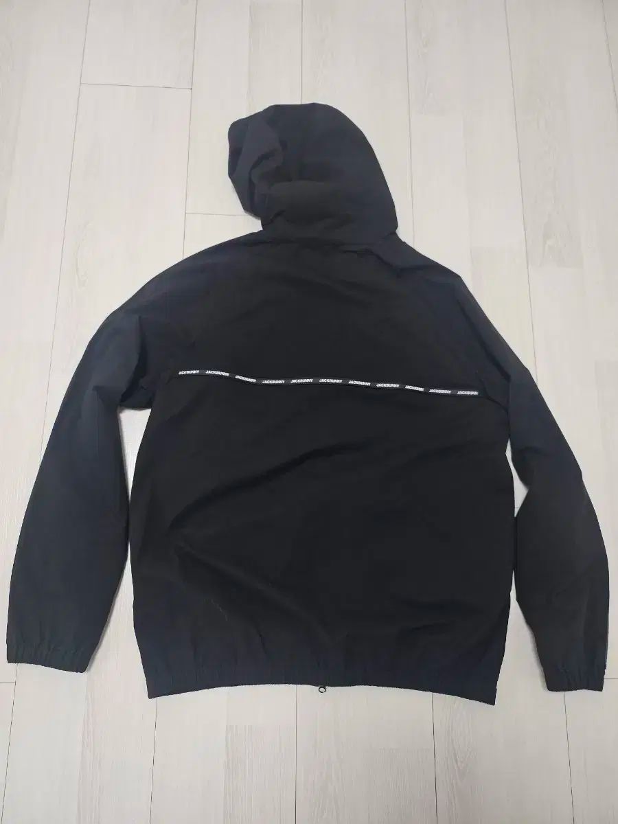 フーデッドジップアップ