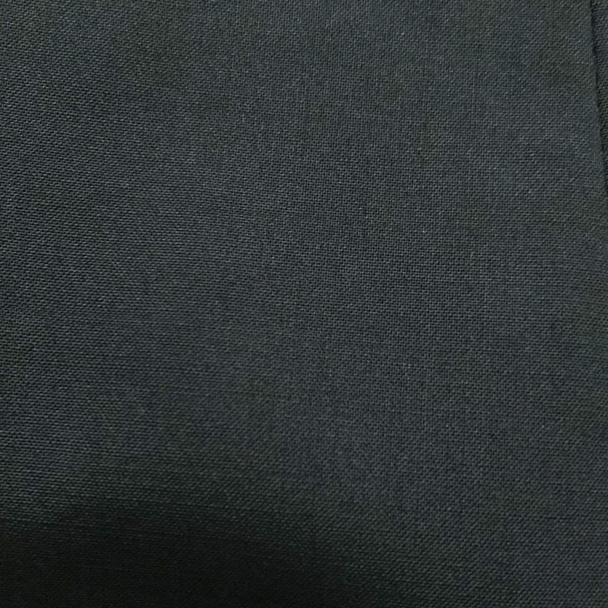 - 黒