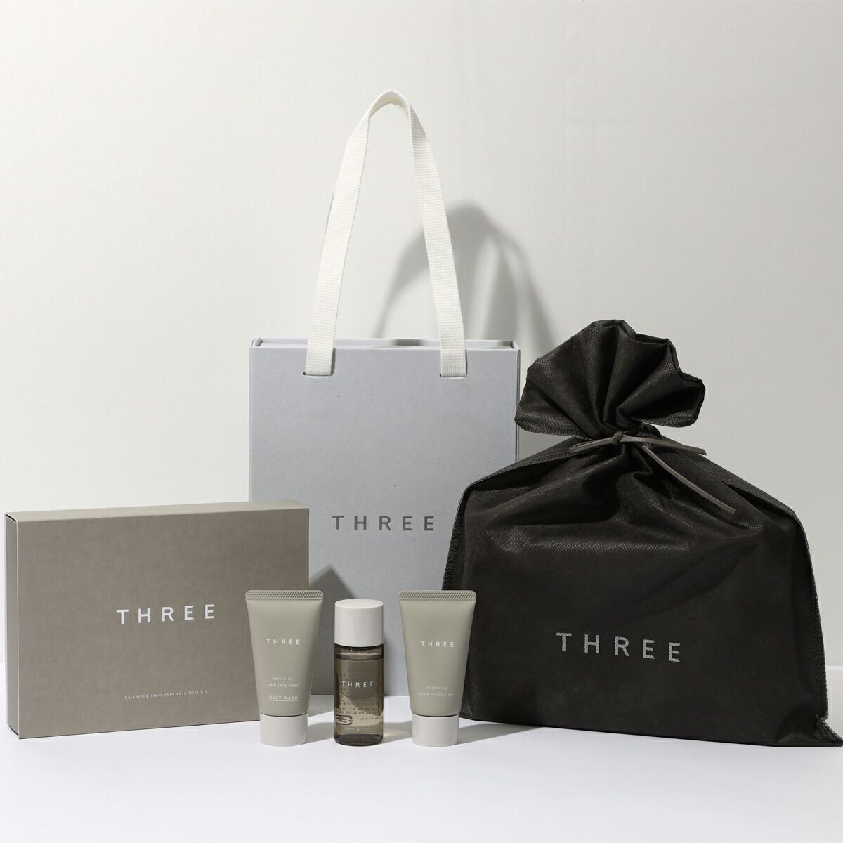 スリー THREE メンズ コスメセット <br> 化粧品 バランシングステム スキンケア ファーストキット コスメセット スキンケア 洗顔 化粧水 乳液 スキンケアセット 洗顔フォーム トライアルキット おしゃれ ギフトセット プレゼント