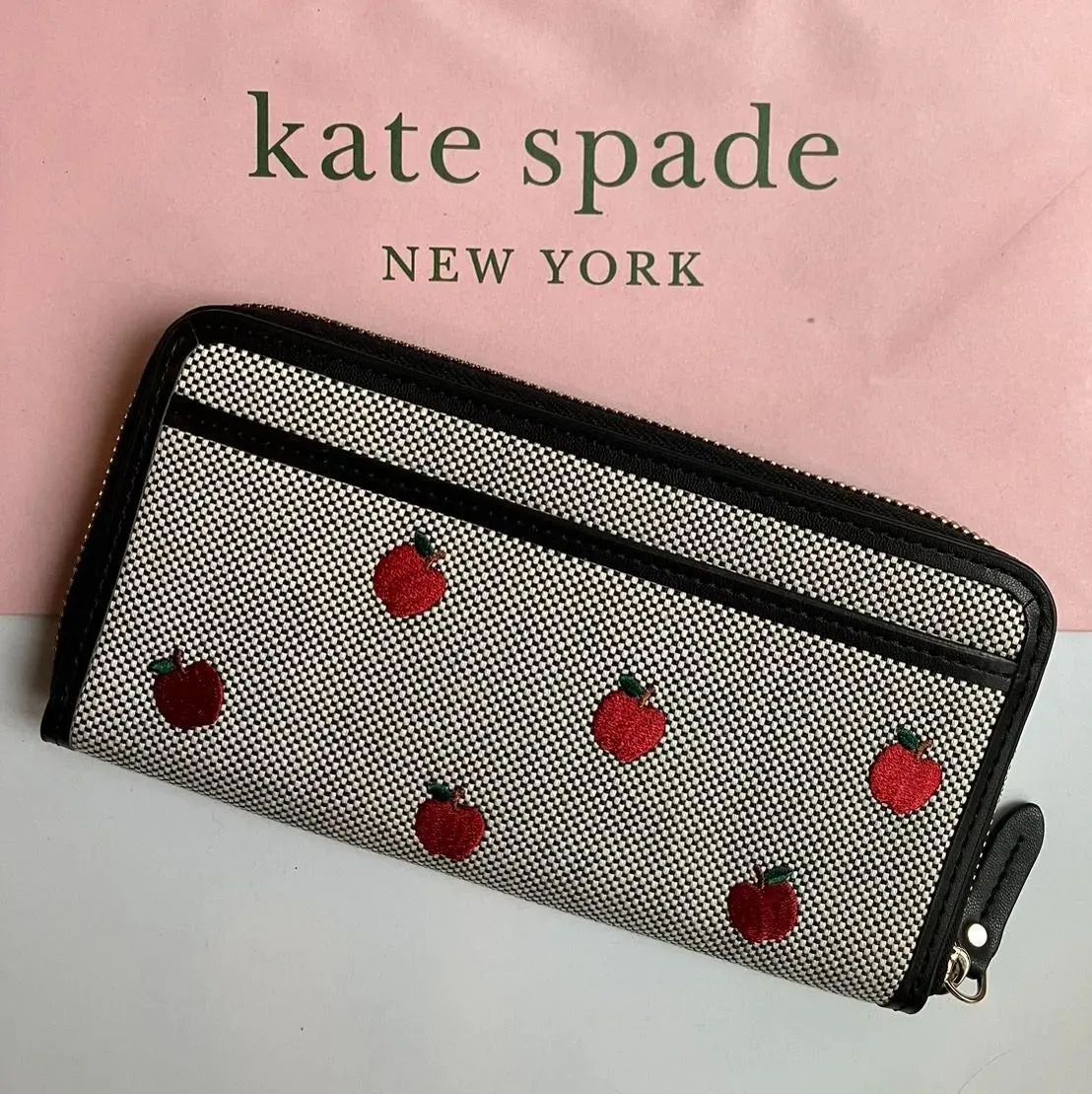 ケイトスペード（kate spade） 長財布   りんご　アメリカ直営店購入りんご