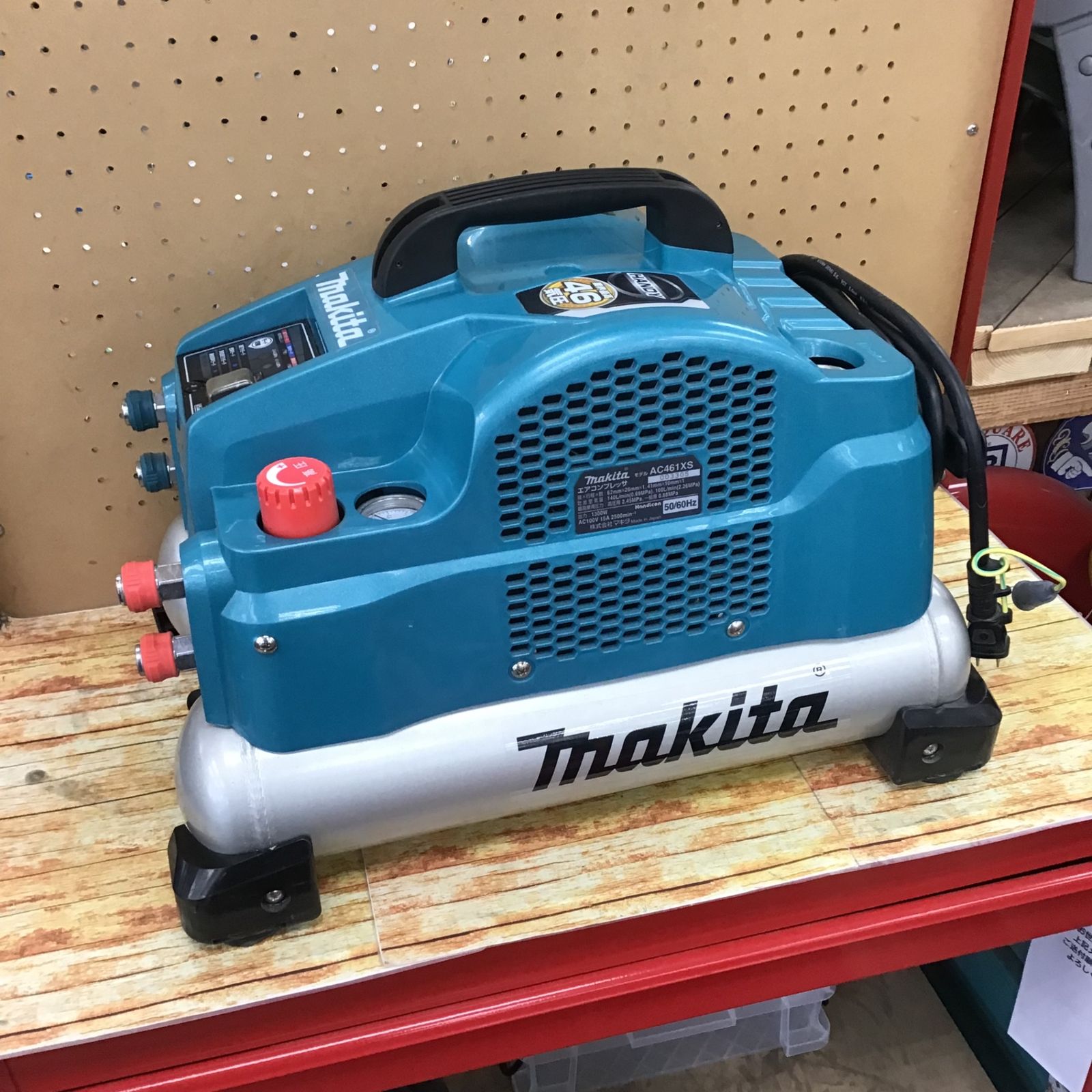 マキタ コンプレッサー AC461XS 8L (エアが溜まらない!壊れた マキタ コンプレッサー AC461XS 8L (エアが溜まらない!壊れた